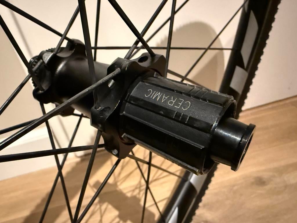 CSC carbon wheelset w/ Pirelli Cinturato RH gravel tires, Fietsen en Brommers, Fietsonderdelen, Zo goed als nieuw, Gravelbike