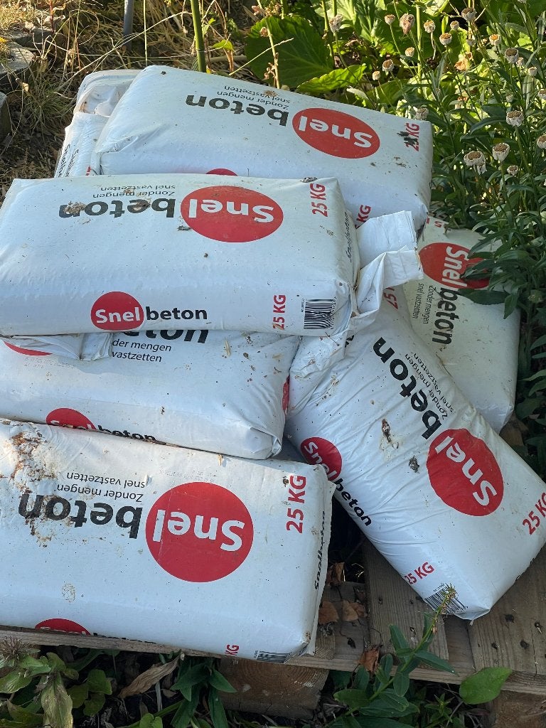 15 zakken snelbeton, Doe-het-zelf en Verbouw, Ophalen, Nieuw
