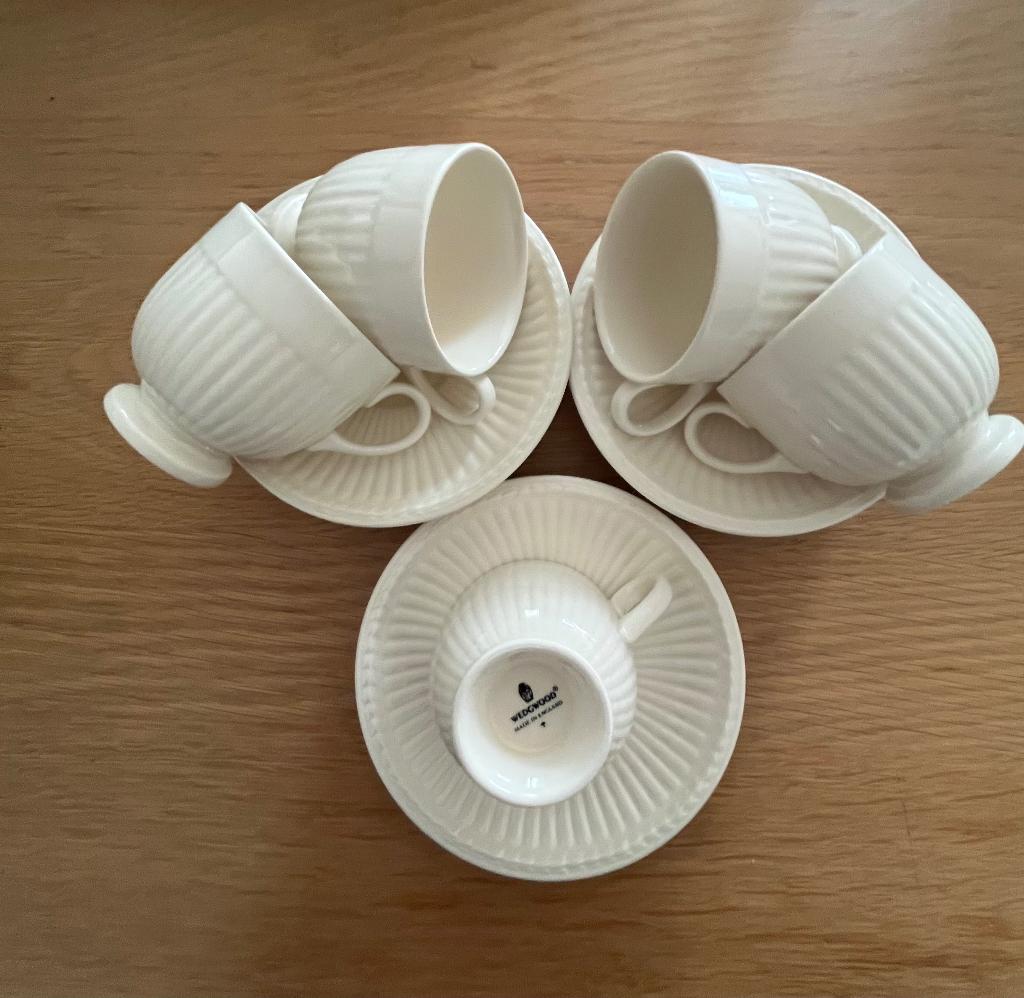 Wedgwood Edme Espresso kop en schotels, Huis en Inrichting, Keuken | Servies, Ophalen, Zo goed als nieuw, Wedgwood, Kop(pen) en/of Schotel(s)