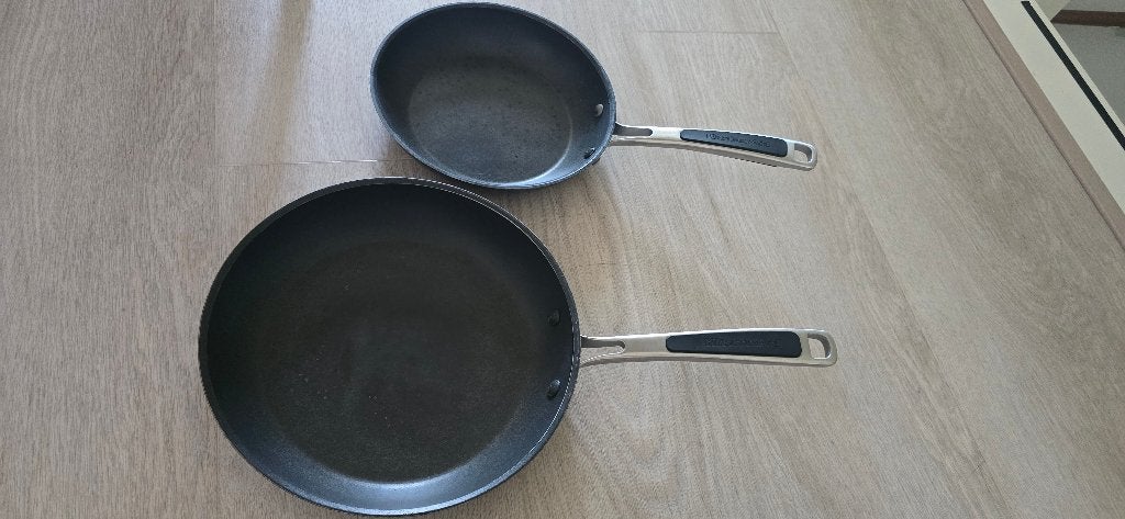 KitchenAid Koekenpannen Set van 2 Zwart, Ophalen, Gietijzer, Pannenset
