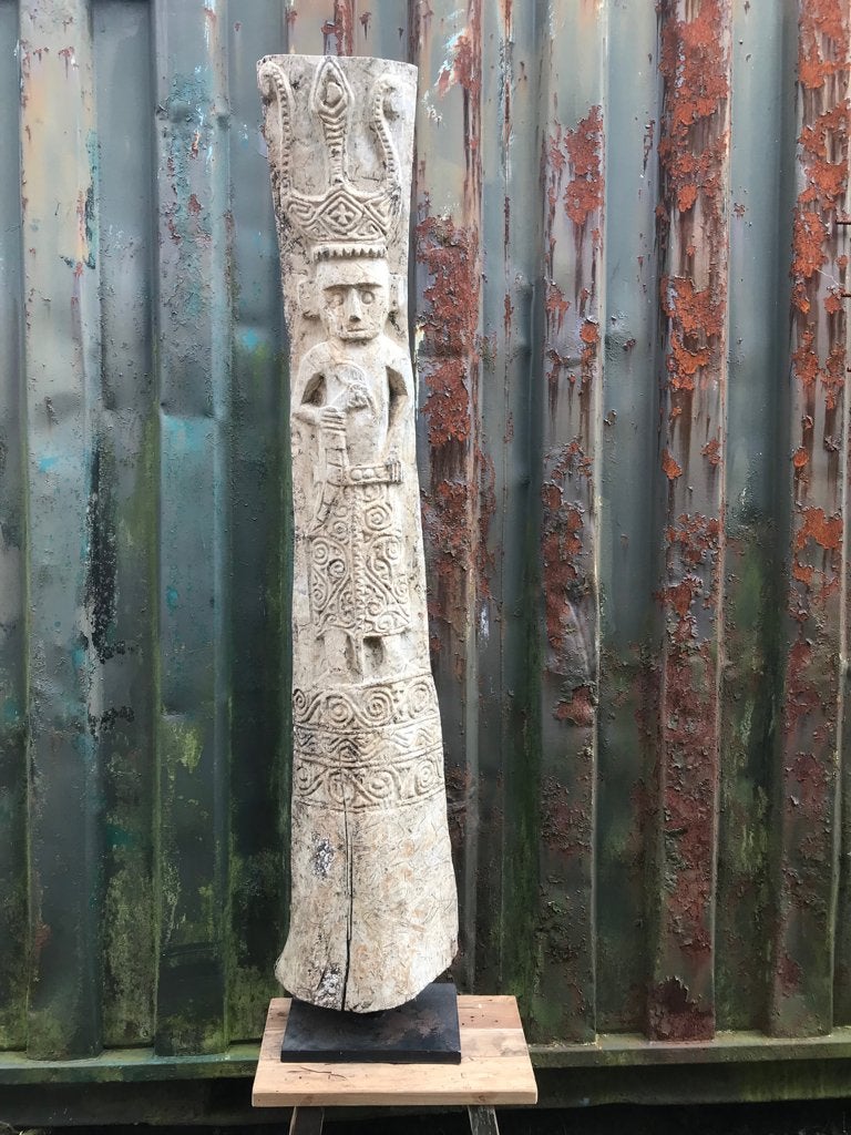 Oud houtsnijwerk paneel Java man uit Indonesie, Antiek en Kunst, Overige onderwerpen, Houtsnijwerk, Ophalen of Verzenden, 1 meter - 2 meter