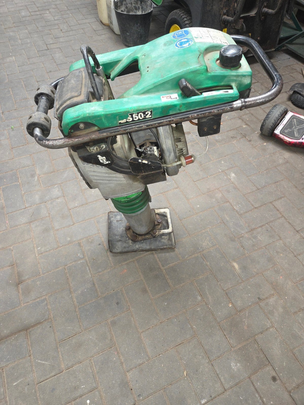 Wacker stamper, Ophalen, Gebruikt