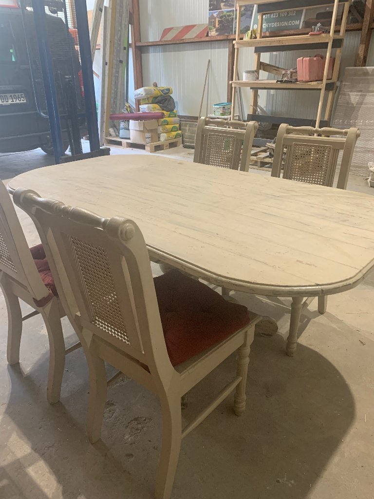 Brocante eethoek met stoelen, Huis en Inrichting, Stoelen, Ophalen, Gebruikt, Overige kleuren, Vier