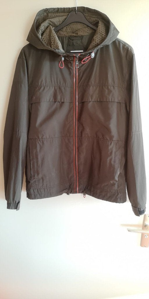 Zara windjack met lange mouwen in olijfgroen, Maat 38/40 (M), Zara, Ophalen of Verzenden, Gedragen