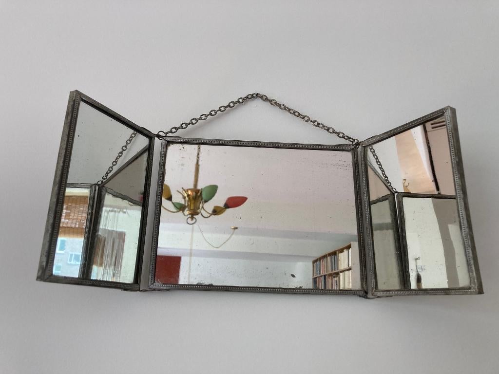 Antieke driedelige reisspiegel met boerentafereel, Antiek en Kunst, Antiek | Spiegels, Ophalen of Verzenden, Rechthoekig, Minder dan 50 cm