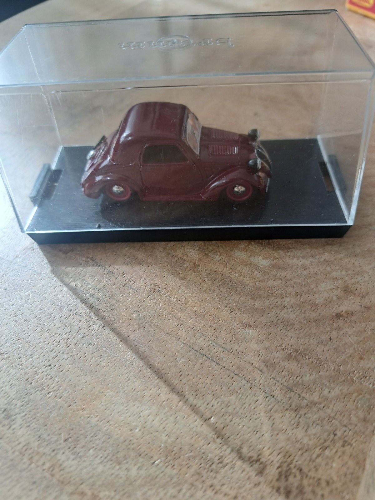 brumm model fiat topolino 1936 in vitrine, Overige merken, Auto, Italy, Ophalen of Verzenden