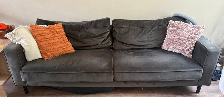 Comfortabele driepersoonsbank van stof en stoel, Ophalen, Gebruikt, Driepersoons, 75 tot 100 cm