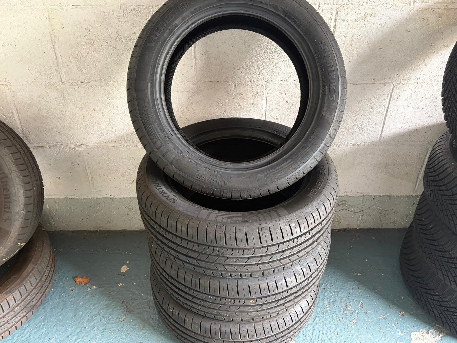4 nieuwe banden Vredestein Sporttrac 5  195/55-16 91V, Auto-onderdelen, Banden en Velgen, Ophalen, 16 inch, Nieuw, Band(en)