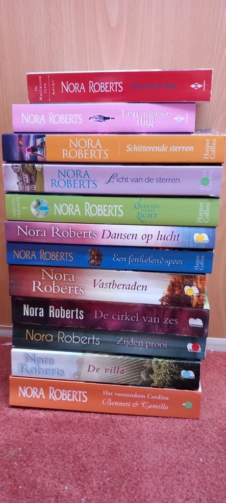 Nora Roberts boeken, Boeken, Fantasy, Ophalen of Verzenden, Zo goed als nieuw