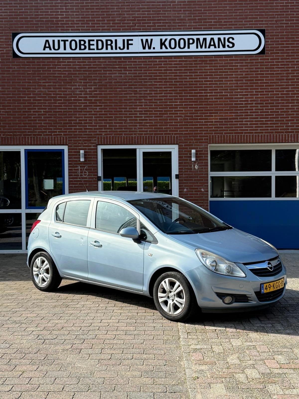 Opel Corsa 1.4-16V Enjoy, Voorwielaandrijving, Gebruikt, Zwart, 4 cilinders