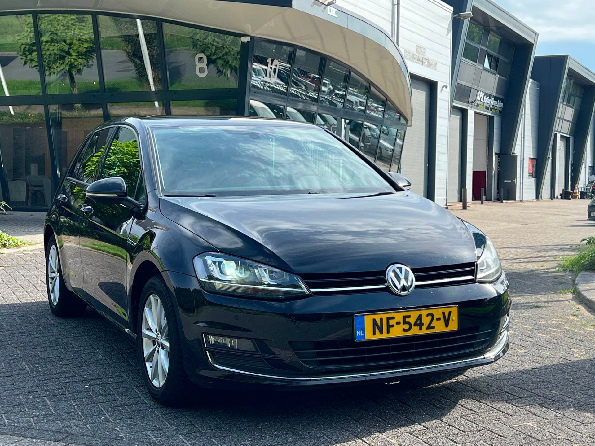 Foto 2 van Volkswagen Golf 7 1.4 TSI 6-BAK LED XENON 5-Deurs INRUIL KOO