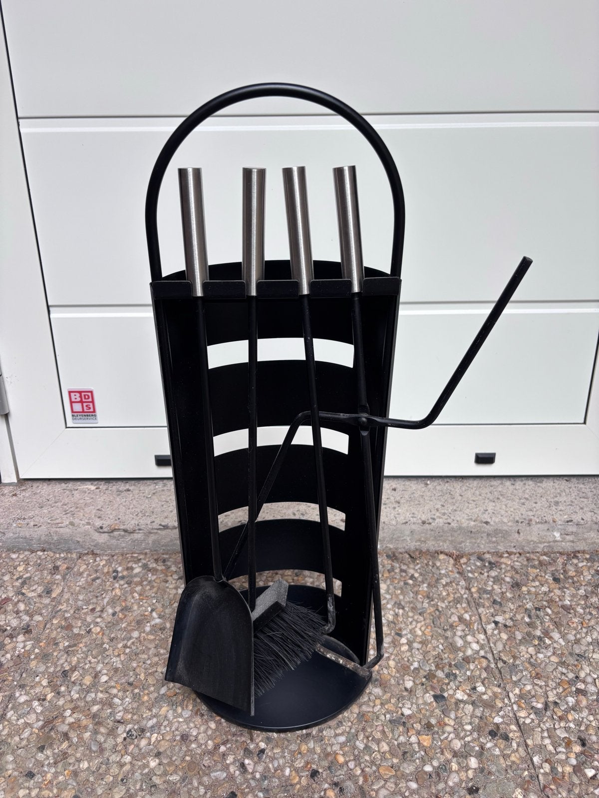 Zwart metalen haardstel met 4 accessoires, Ophalen, Gebruikt, Zwart, Metaal