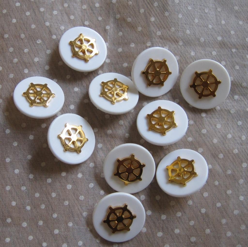 (Nieuwe) witte knopen met 'gouden' stuurwiel, Ophalen of Verzenden, Nieuw, Knoop of Knopen