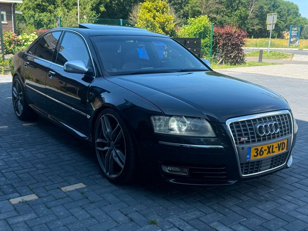 Audi S8 5.2 KERAMISCH/B&O 3D/CARBON/LUCHTVERING/SCHUIFDAK/AP, Auto's, Audi, Automaat, Stof, Gebruikt, Zwart