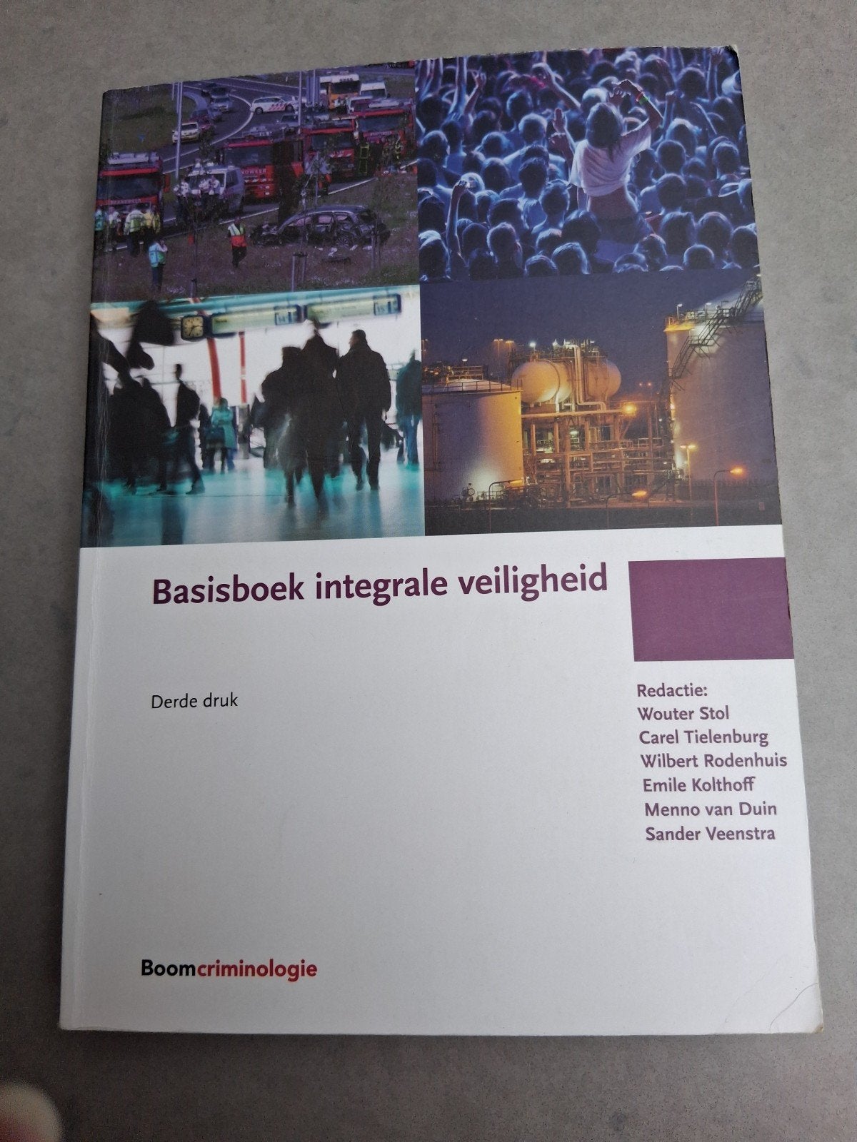 Basisboek Integrale Veiligheid - Derde druk, Ophalen, HBO, Zo goed als nieuw, Wouter Stol, Carel Tielenburg, Wilbert Rodenhuis, Emile Kolthoff