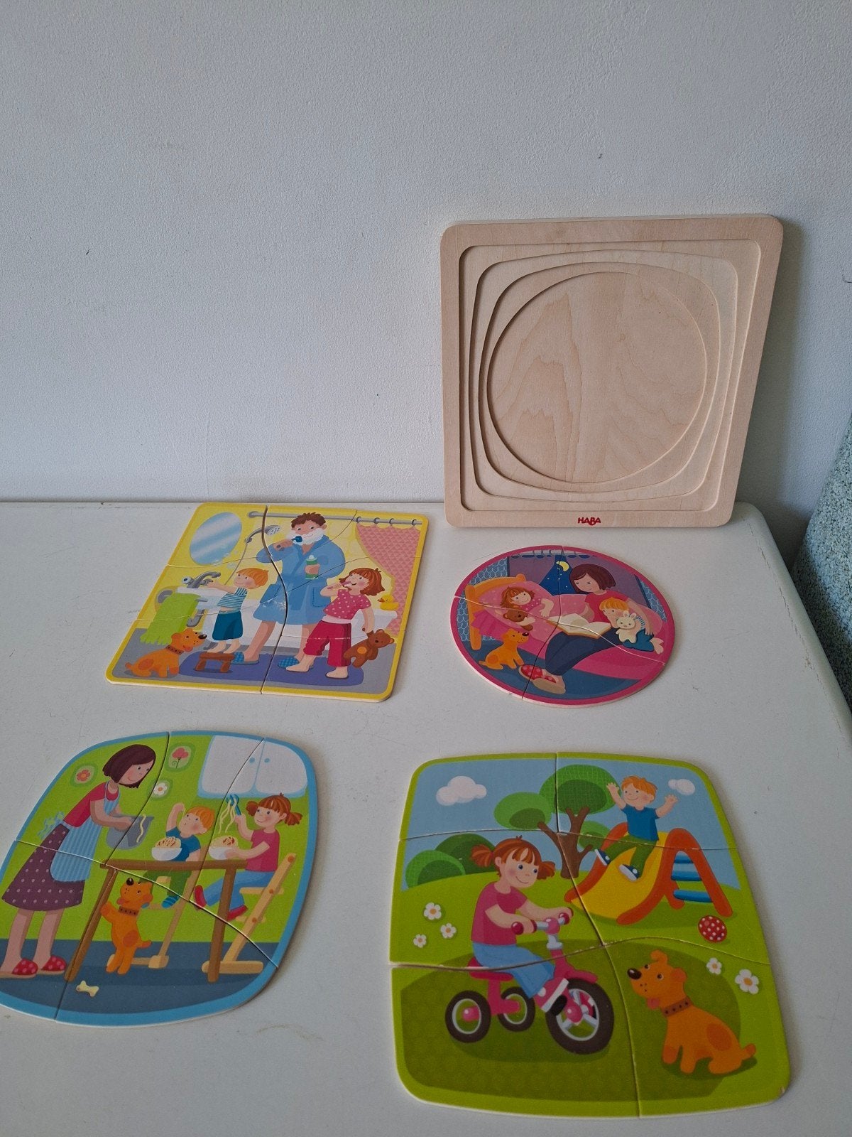 HABA Houten Inlegpuzzel en 4 Legpuzzels voor Kinderen, 2 tot 4 jaar, Gebruikt, Ophalen of Verzenden, Van hout
