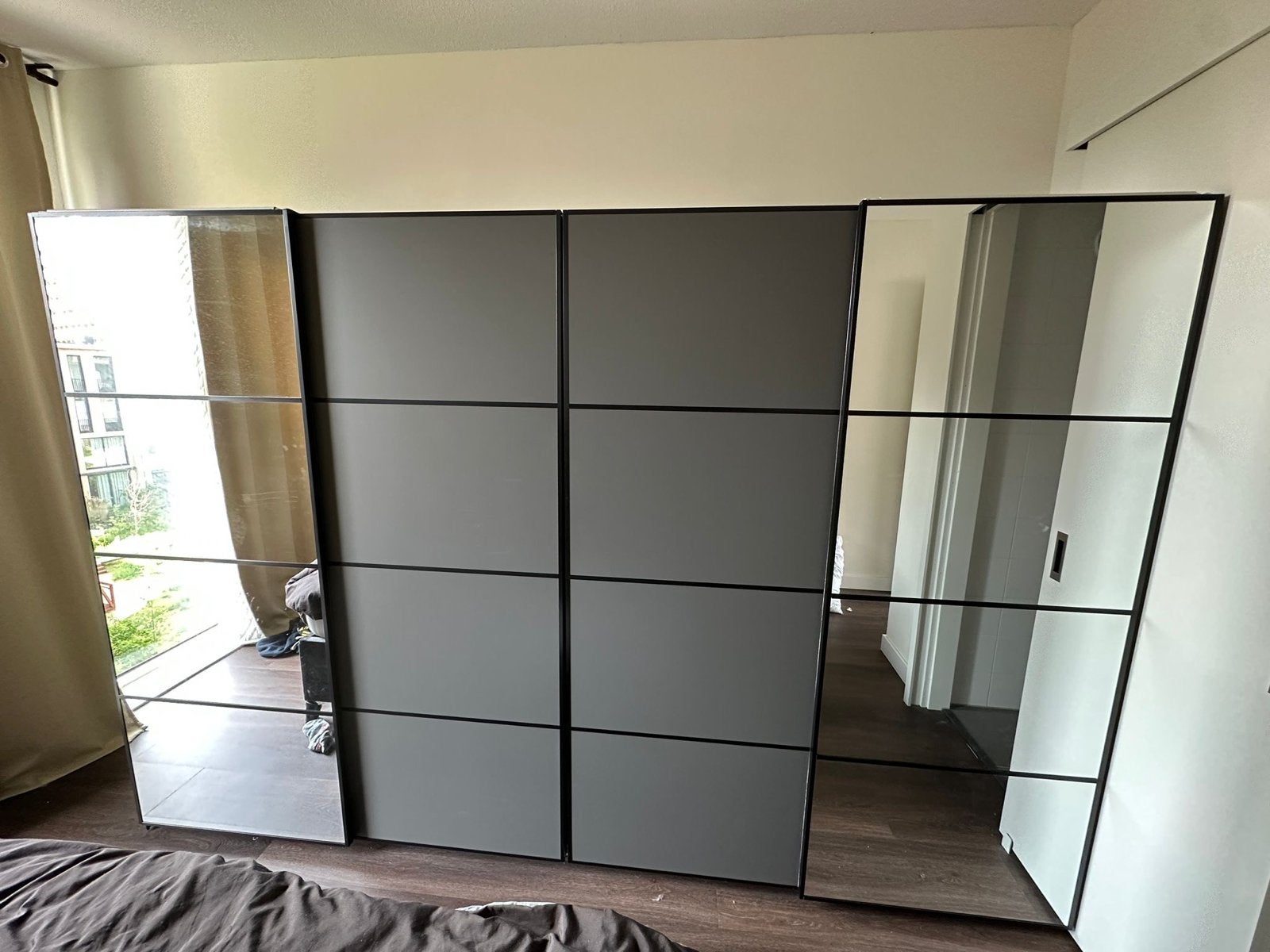 Moderne kledingkast met spiegeldeuren en lades, Ophalen, Overige materialen, 200 cm of meer, Zo goed als nieuw