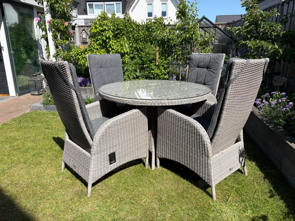 Wicker tuinset met 4 verstelbare stoelen en ronde tafel, Ophalen, 4 zitplaatsen, Gebruikt, Eettafel