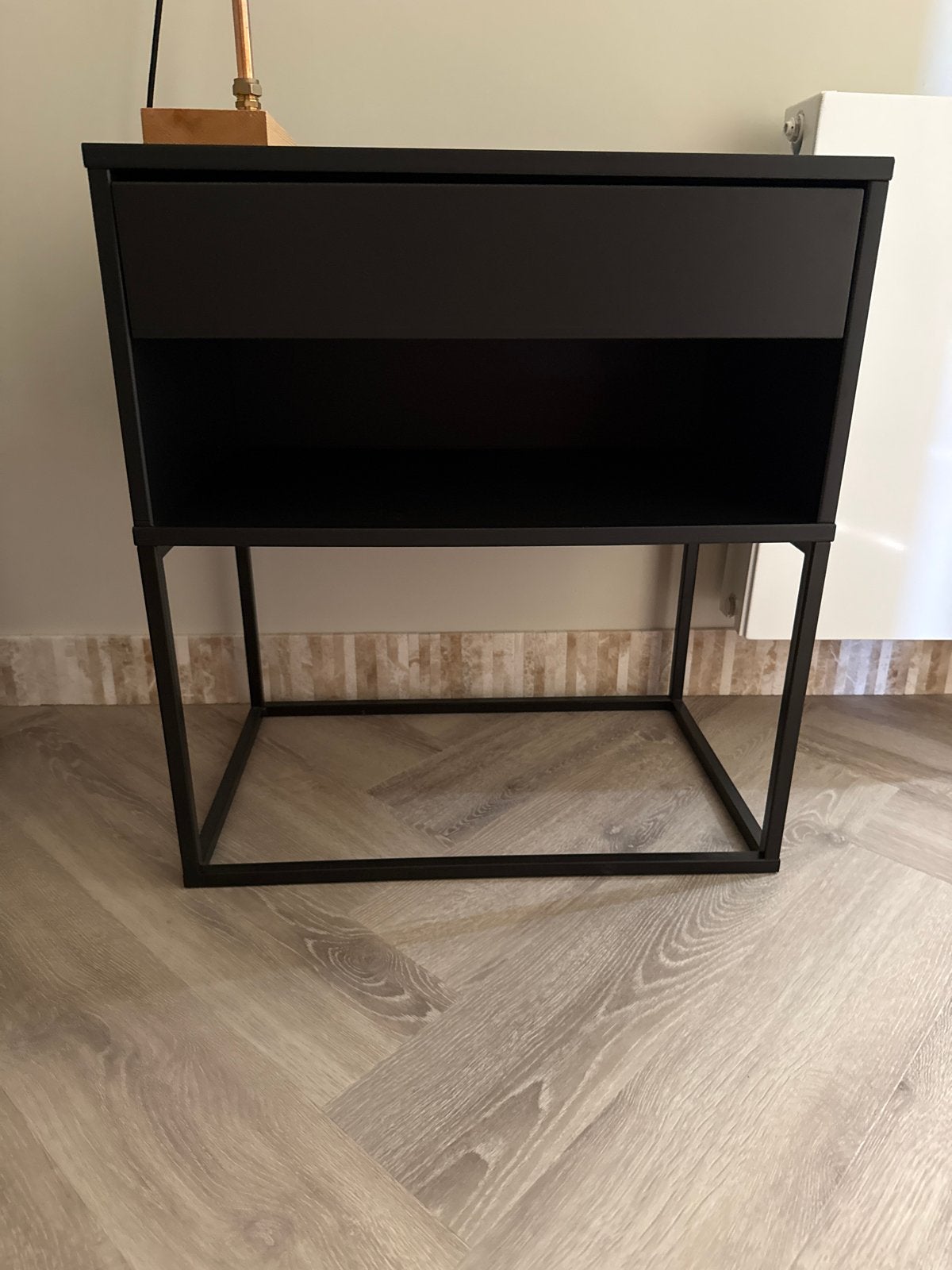IKEA VIKHAMMER Nachtkastje Zwart, Ophalen, Minder dan 45 cm, Metaal of Aluminium, 55 tot 70 cm