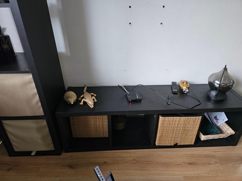 Zwarte Kallax kast met 4 vakken en smalle boekenkast, Ophalen, Hout, Modern, Gebruikt