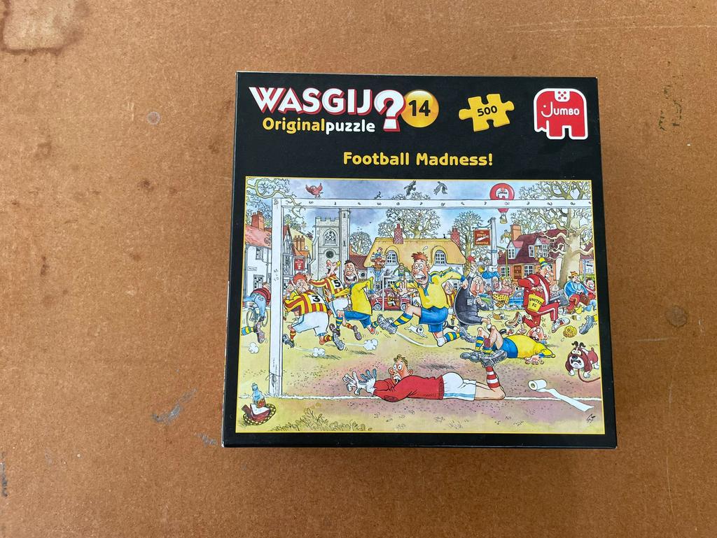 Wasgij puzzel nr 14 Football Madness, Ophalen of Verzenden, 500 t/m 1500 stukjes, Zo goed als nieuw