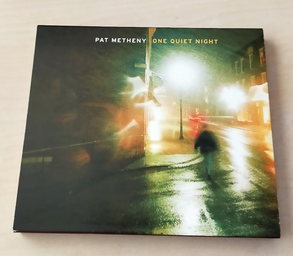 Pat Metheny - One Quiet Night CD 2003/2009 Bonustrack, Cd's en Dvd's, Cd's | Jazz en Blues, Zo goed als nieuw, Jazz, 1980 tot heden