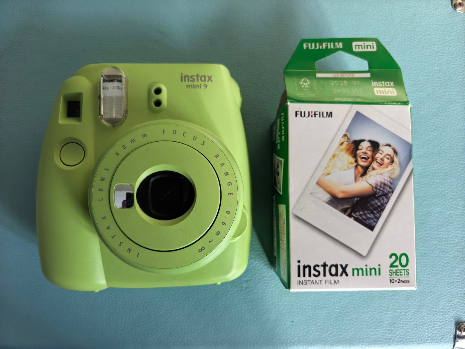 Fujifilm Instax Mini 9 Groen met fotopapier, Ingebouwde flitser, Instant camera, Ophalen of Verzenden, Zo goed als nieuw