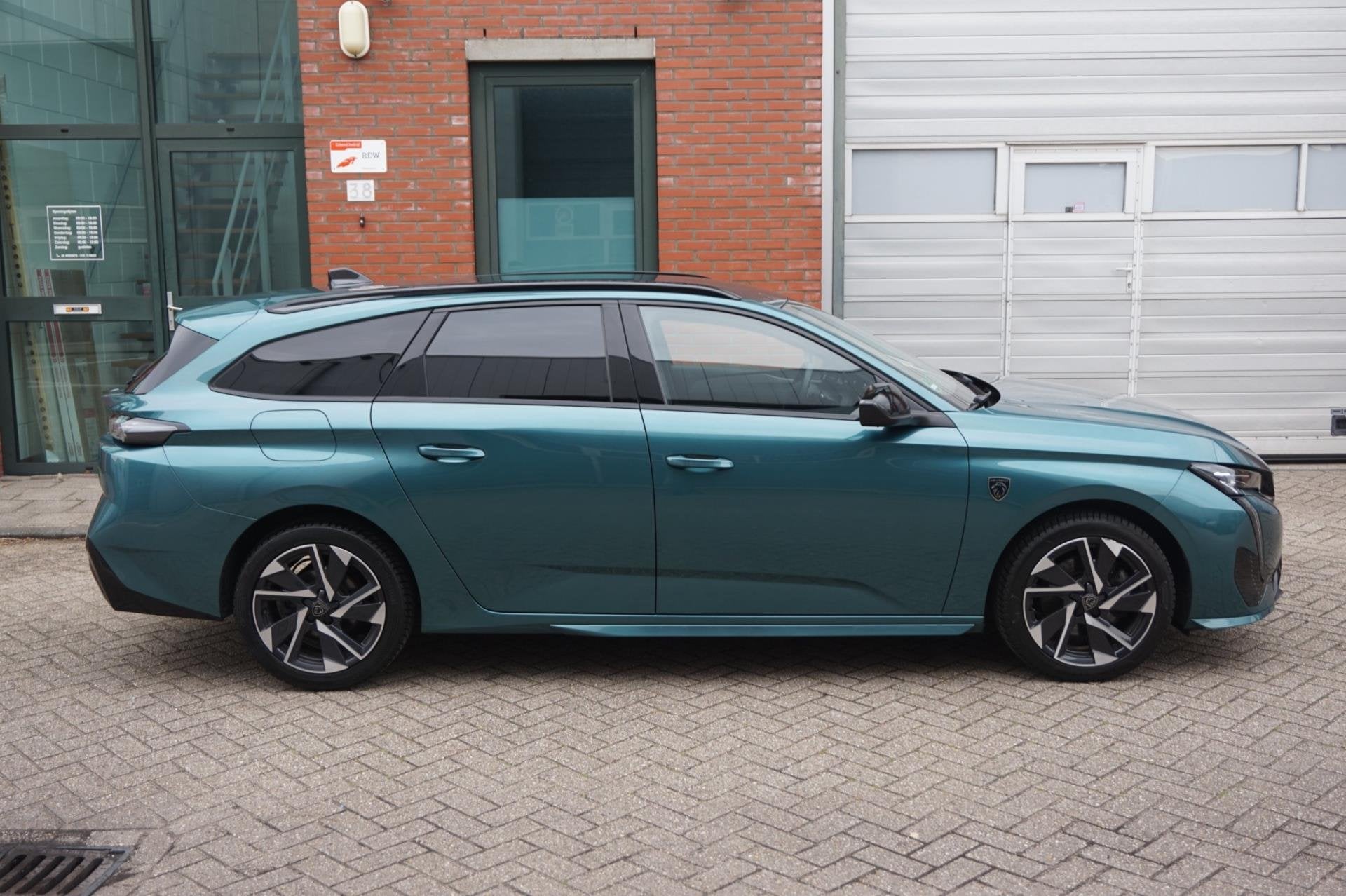 Peugeot 308 SW 1.2 PureTech GT Pack Business Massage, Memory, Auto's, Gebruikt, 1199 cc, Blauw, Leder en Stof