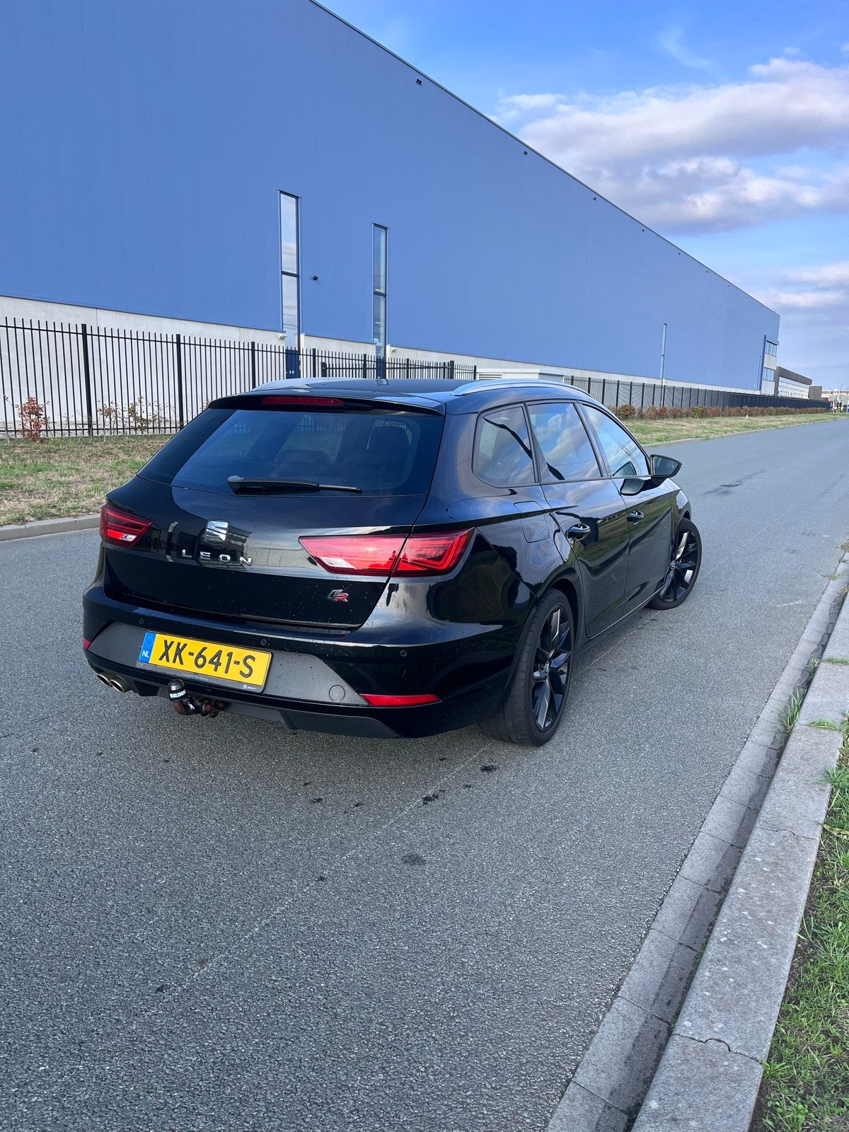 SEAT Leon station FR 1.5 business intense 2019, Auto's, Zwart, Leon, Zwart, Stationwagon