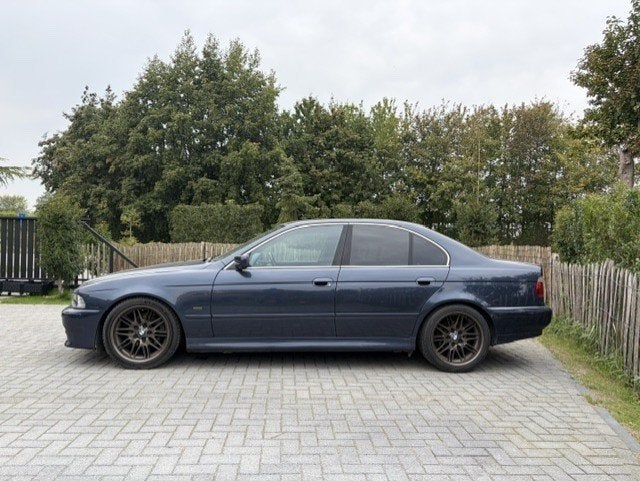 BMW 5-Serie 2.2 I 520 AUT 2001 Blauw, Blauw, Parkeerassistent, Sedan, 1700 kg