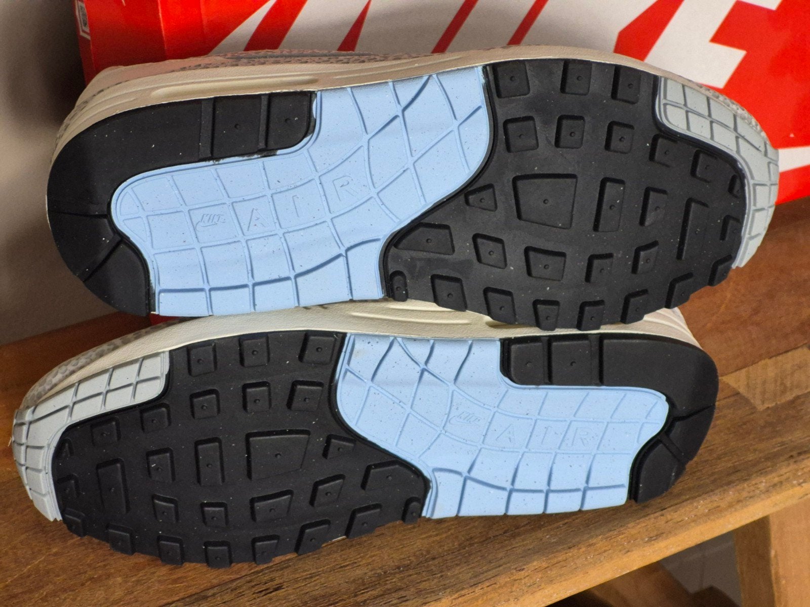 Nike Air Max 1 Safari Summit White 38.5, Wit, Nieuw, Ophalen of Verzenden, Sneakers of Gympen