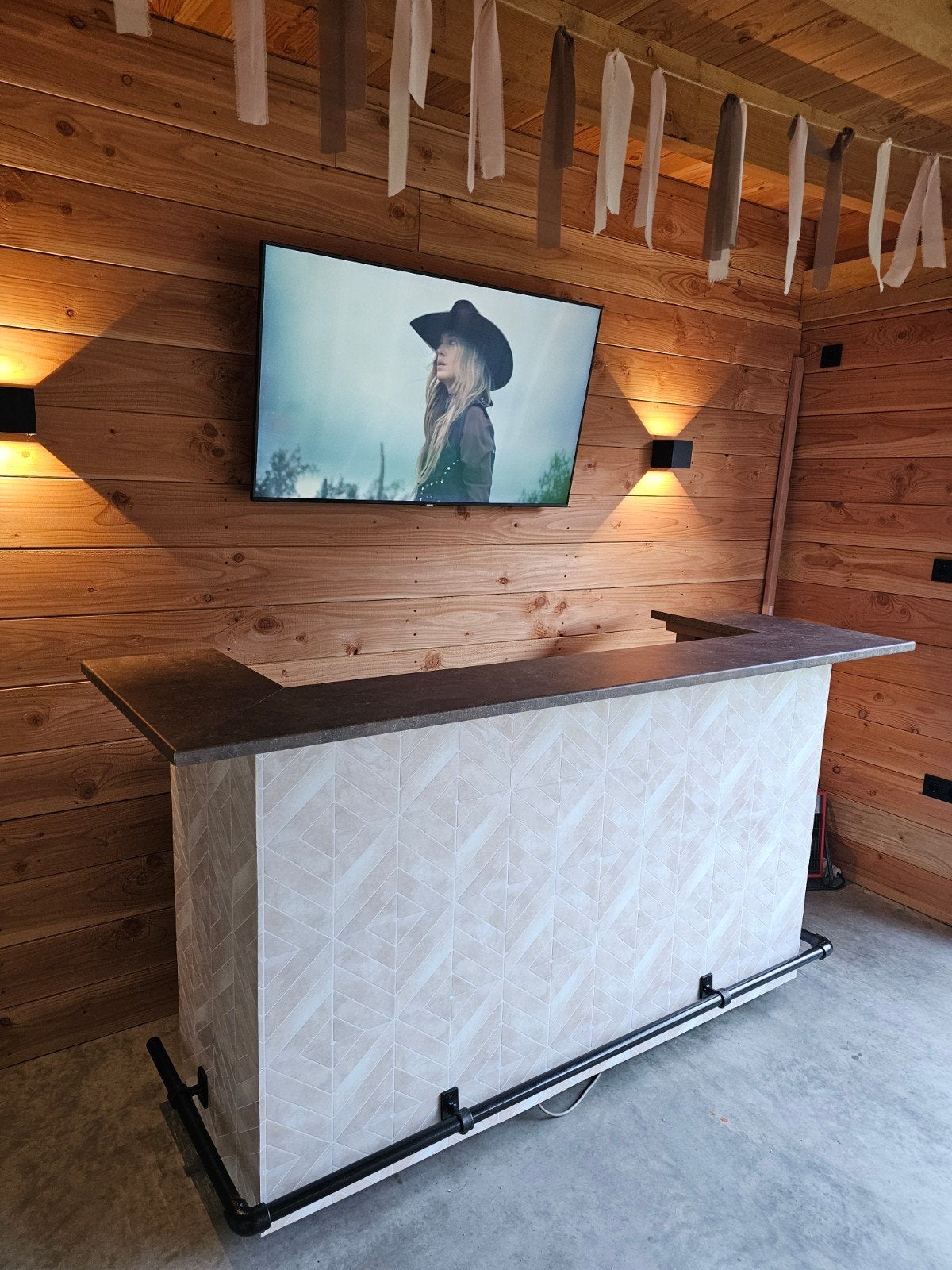 Mobiele bar met gereviseerde Gamko koelkast, Ophalen, Zo goed als nieuw