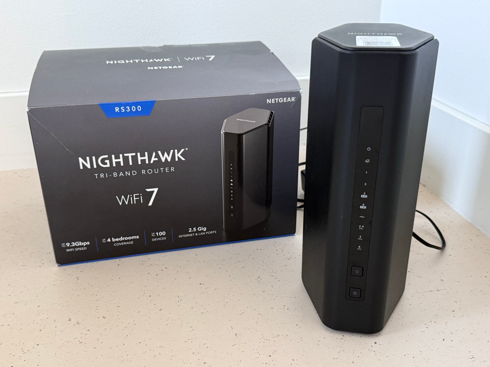 NETGEAR Nighthawk RS300 WiFi 7 Router Tri Band BE19000, Computers en Software, Ophalen of Verzenden, Zo goed als nieuw, Router