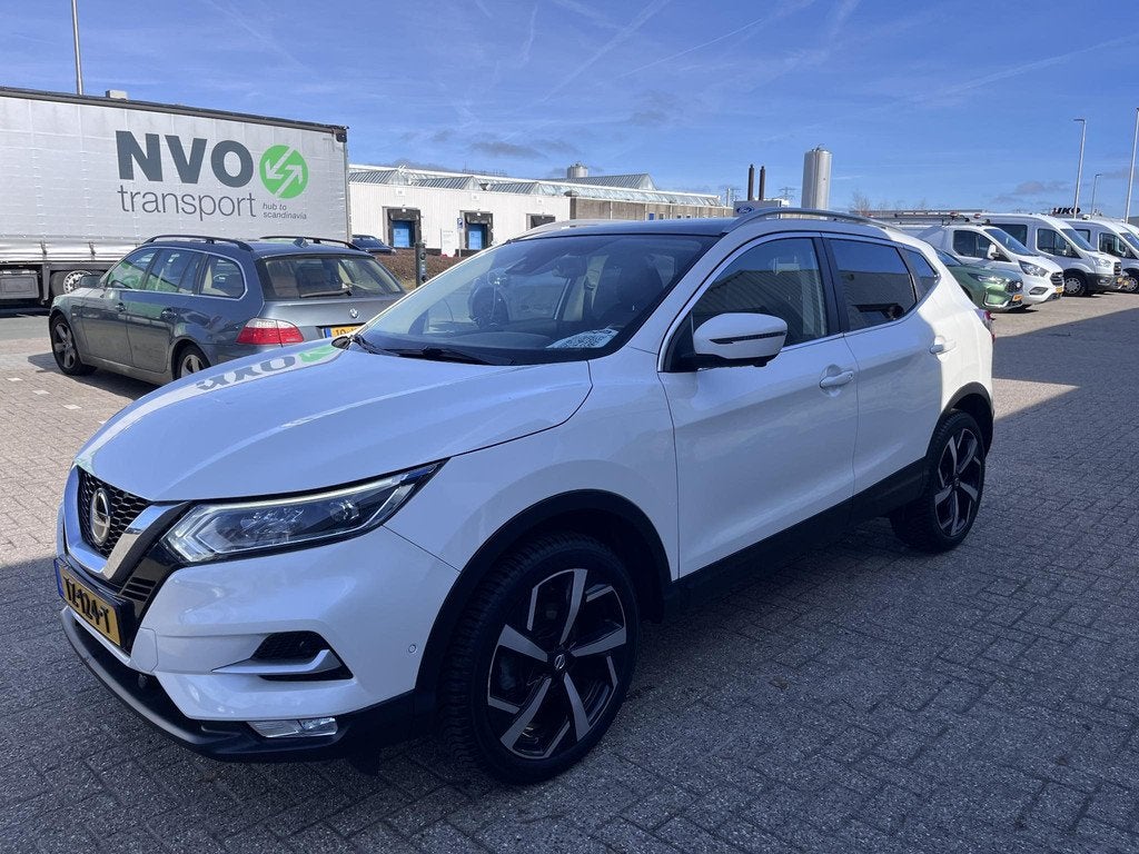 Nissan Qashqai 1.2 Tekna 115pk | Panoramadak | Trekhaak | Na, Auto's, Voorwielaandrijving, Gebruikt, 4 cilinders, Wit