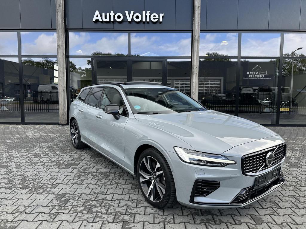 Volvo V60 2.0 T8 Plug-in hybrid AWD Ultra Dark B&W|hud|pano|, Automaat, Euro 6, 4 cilinders, 1969 cc