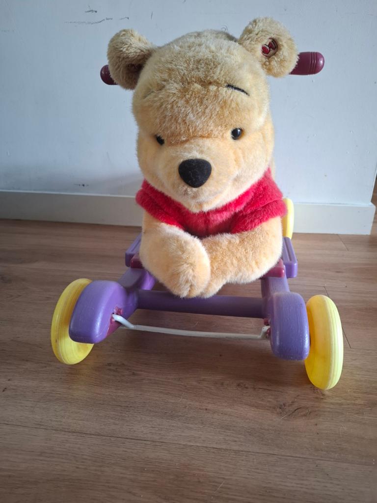 Winnie the pooh schommel/loopwagentje, Ophalen, Gebruikt