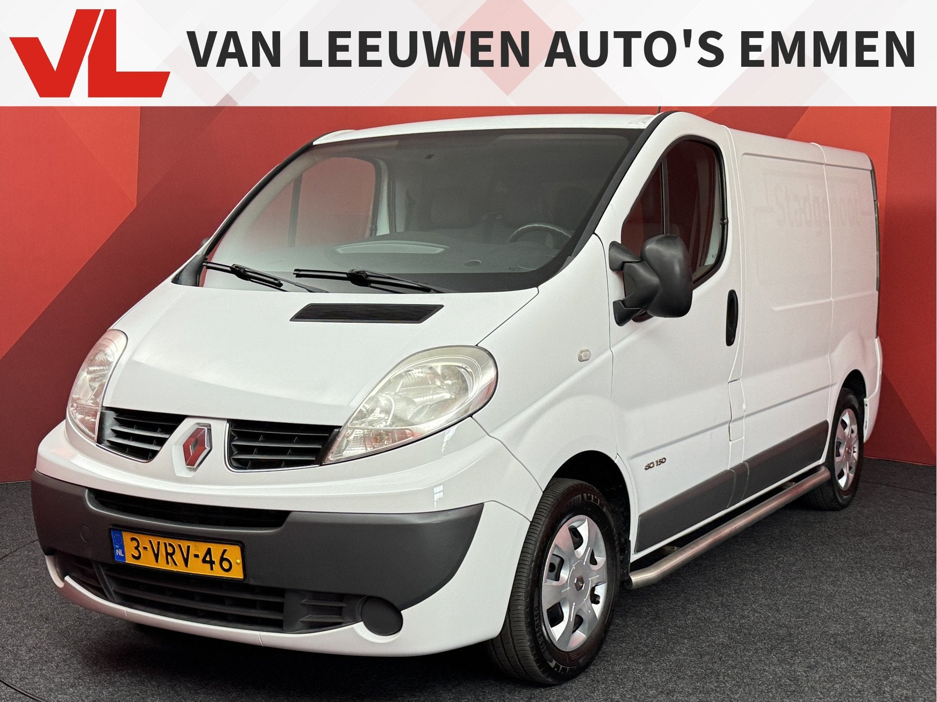 Renault Trafic 2.5 dCi T29 L1H1, Gebruikt, Zwart, 4 cilinders, Renault
