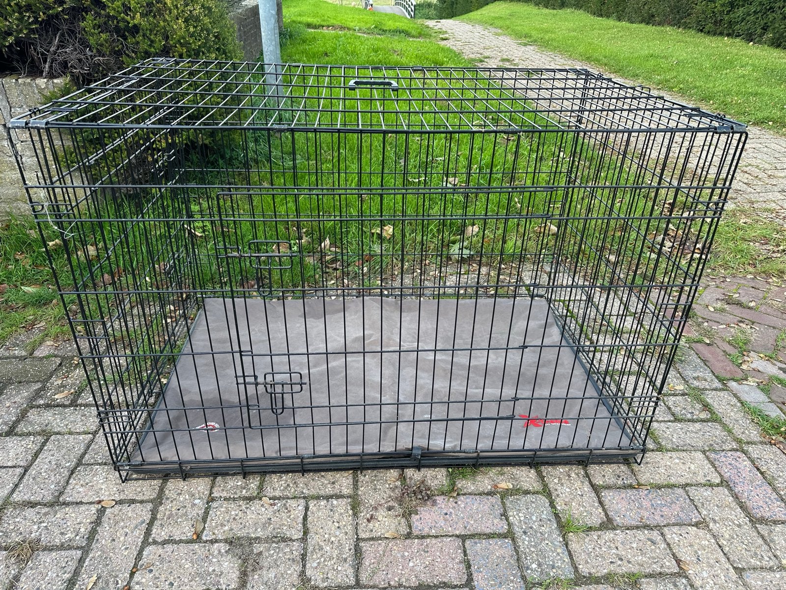 Bench voor middelgrote tot grote hond met all weather kussen, Ophalen, Gebruikt