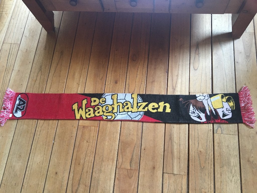 sportartikelen en voetbal- AZ sjaal  de Waaghalzen, Ophalen of Verzenden, Nieuw, AZ, Vaantje of Sjaal