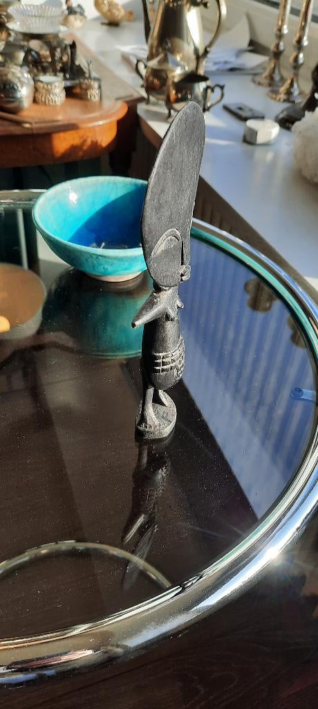 Afrikaanse vruchtbaarheids pop, Ophalen