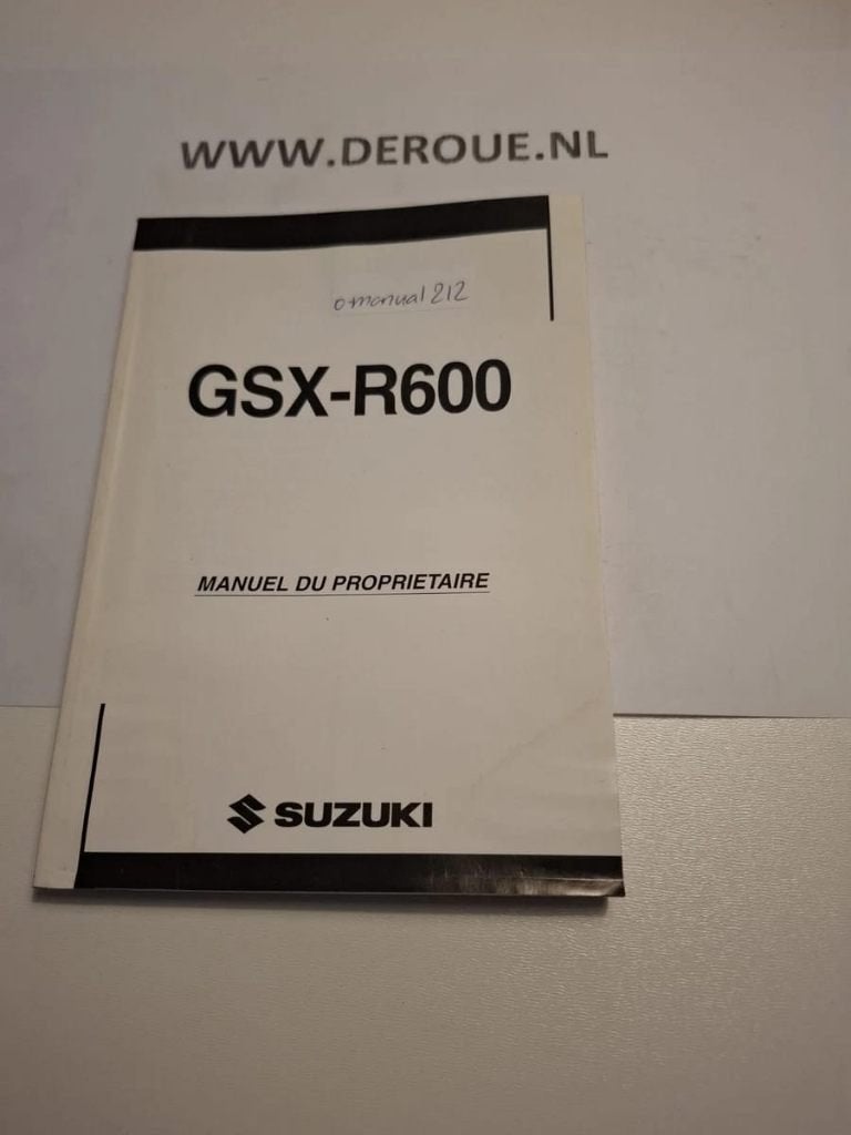 212 0WNERS MANUAL SUZUKI GSX-R600 2003 USED, Motoren, Handleidingen en Instructieboekjes, Ophalen of Verzenden, Suzuki