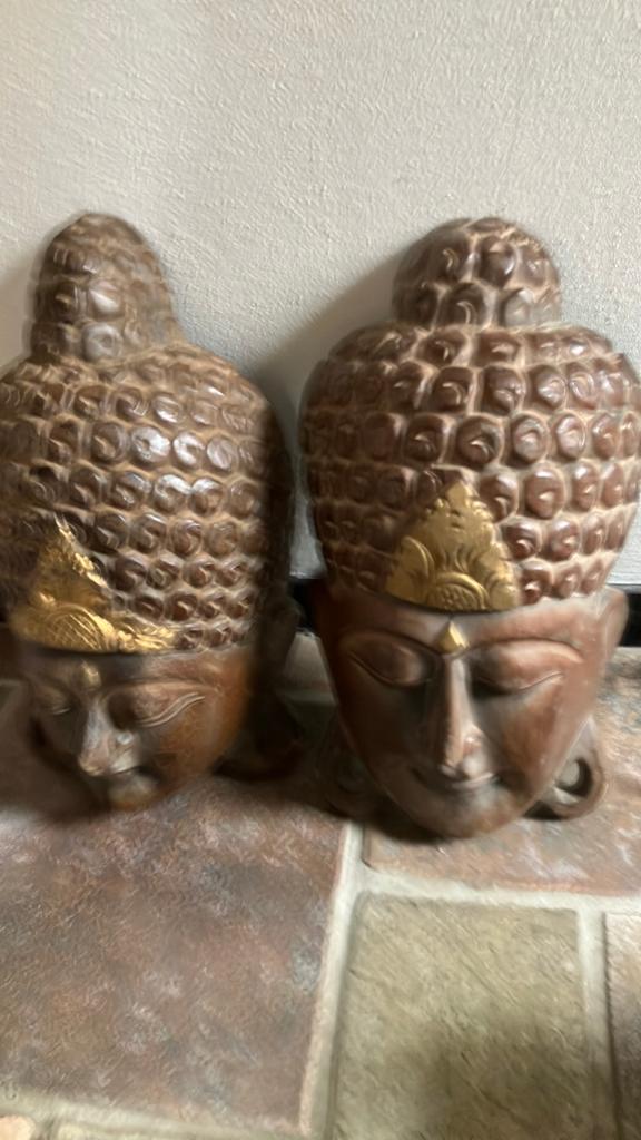 2 houten boeddha hoofden, Ophalen, Zo goed als nieuw