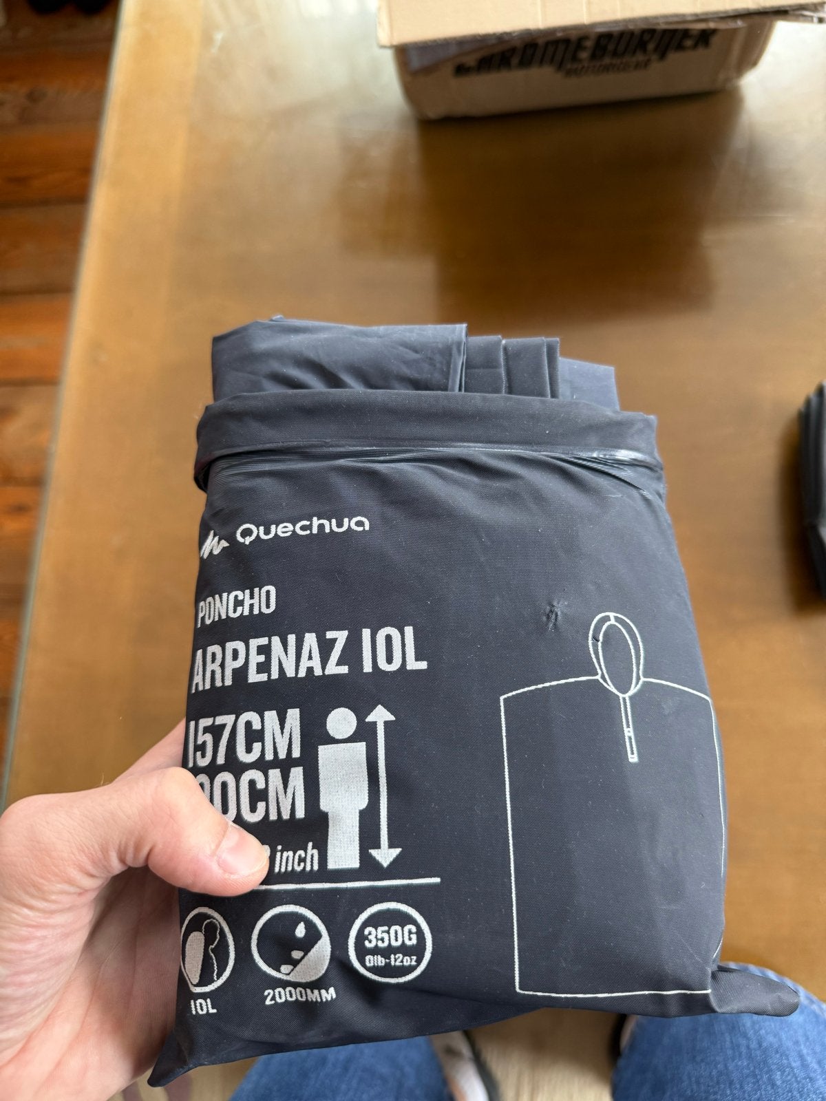 Quechua Arpenaz 10L Regenponcho - used few times, Ophalen of Verzenden, Nieuw, Regenpak, Dames