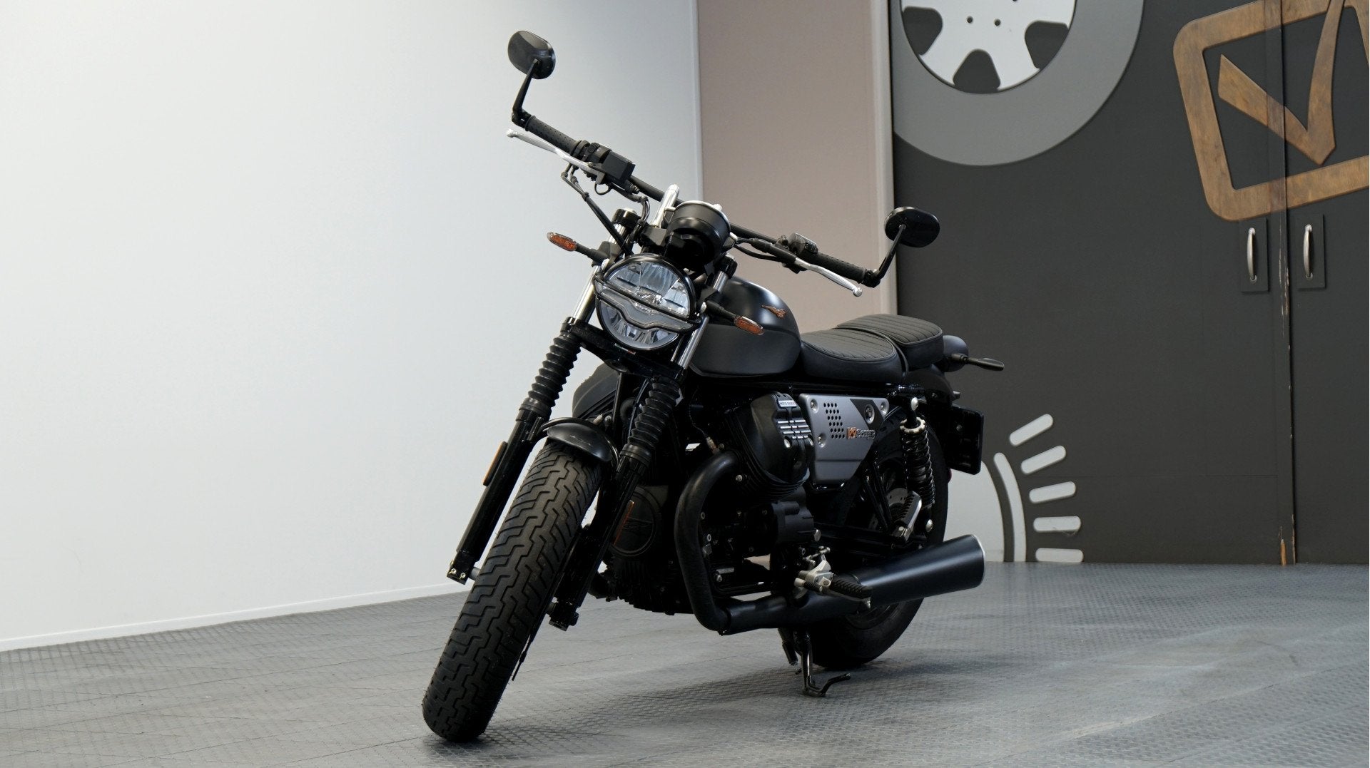 Moto Guzzi V9 Bobber 986km! NIEUWSTAAT! (bj 2023), Motoren, Motoren | Moto Guzzi, 853 cc, Meer dan 35 kW, Ossebroeken 20
9411VR  BEILEN, NL