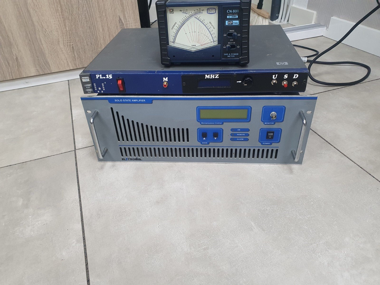 eletronica fm zender 500watt met stuurzender, Ophalen of Verzenden, Zender