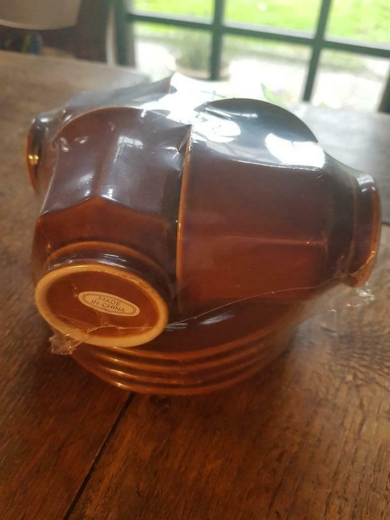 Retro/Vintage set van 4 bruine koffiekopjes met schotel, Huis en Inrichting, Ophalen of Verzenden, Nieuw, Overige stijlen, Kop(pen) en/of Schotel(s)