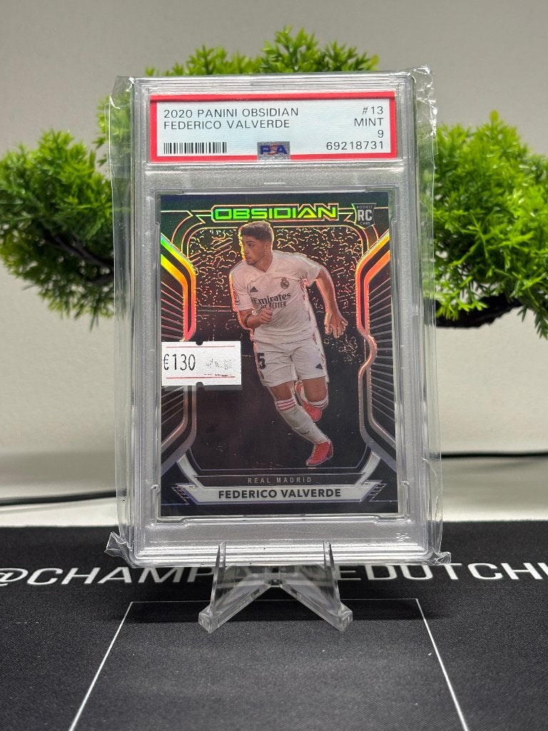 Panini Obsidian rookie /195 Real Madrid Valverde PSA 9 kaart, Ophalen of Verzenden, Nieuw, Buitenlandse clubs, Poster, Plaatje of Sticker