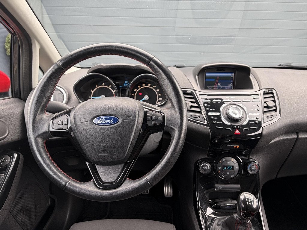 Ford Fiesta 1.0 EcoBoost Black Edition 141pk,Navi,Pdc,D-riem, Auto's, Voorwielaandrijving, Stof, Euro 6, 1028 kg
