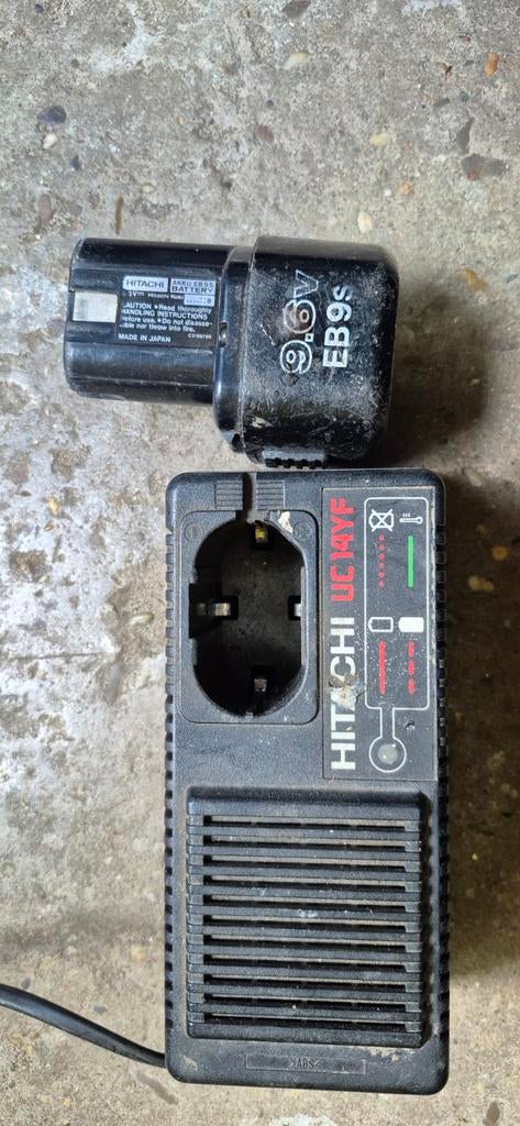Hitachi oplader UC 14YF met accu EB9S 9.6V, Doe-het-zelf en Verbouw, Gereedschap | Machine-onderdelen en Toebehoren, Ophalen of Verzenden