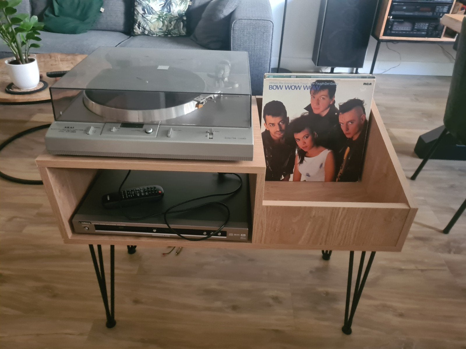 mooi handgemaakt stereo meubel., Ophalen